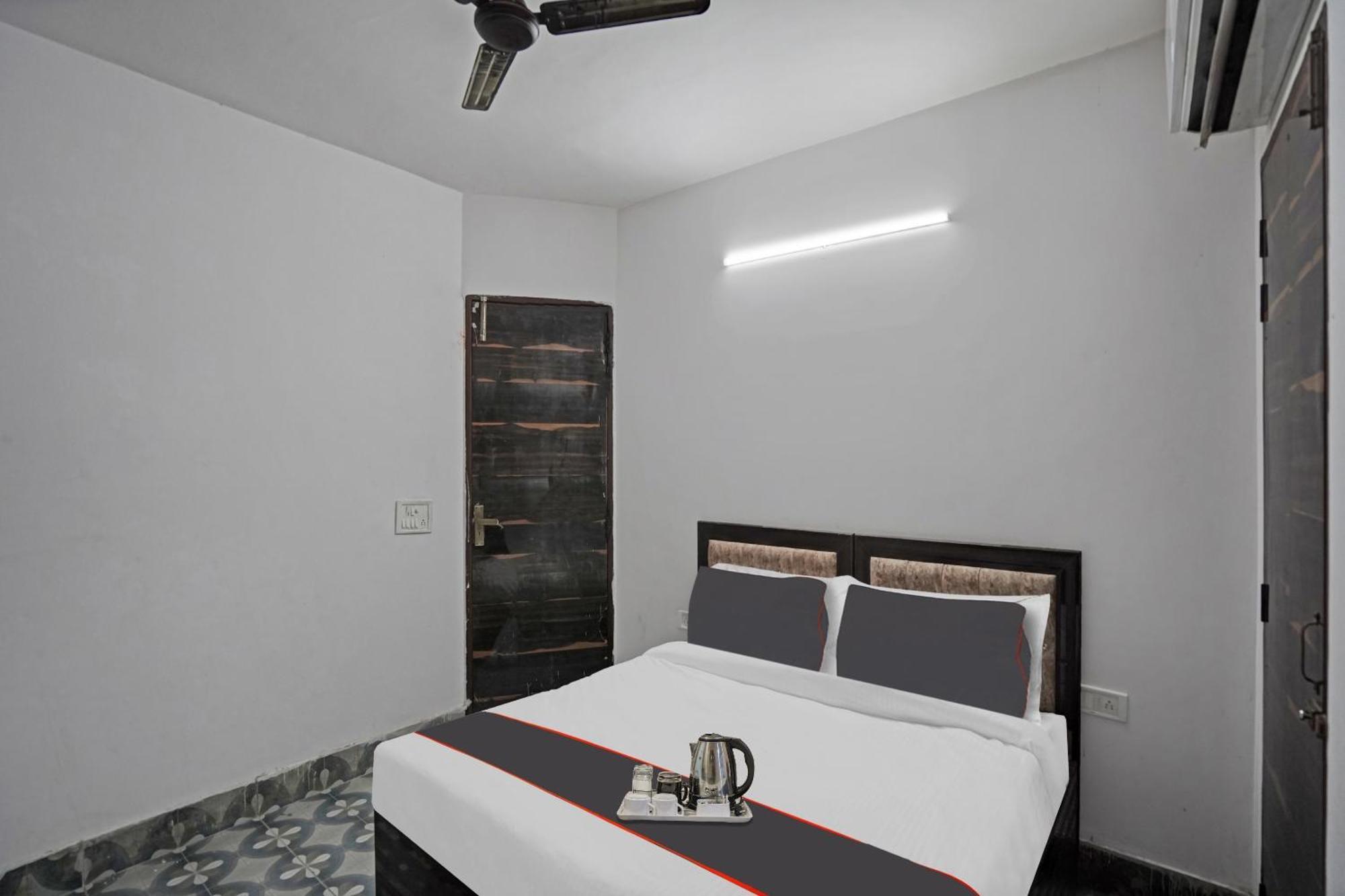 Super O Sk Residency Rohini Hotel 4*